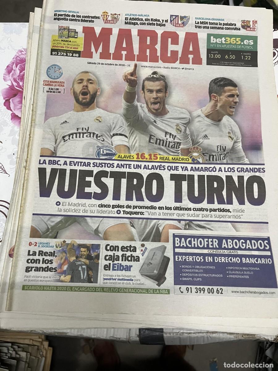 Coleccionismo deportivo: MARCA (29-10-2016) HOY SPORTING SEVILLA ATLETICO MALAGA BARCELONA GRANADA ALAVES REAL MADRID LIGA