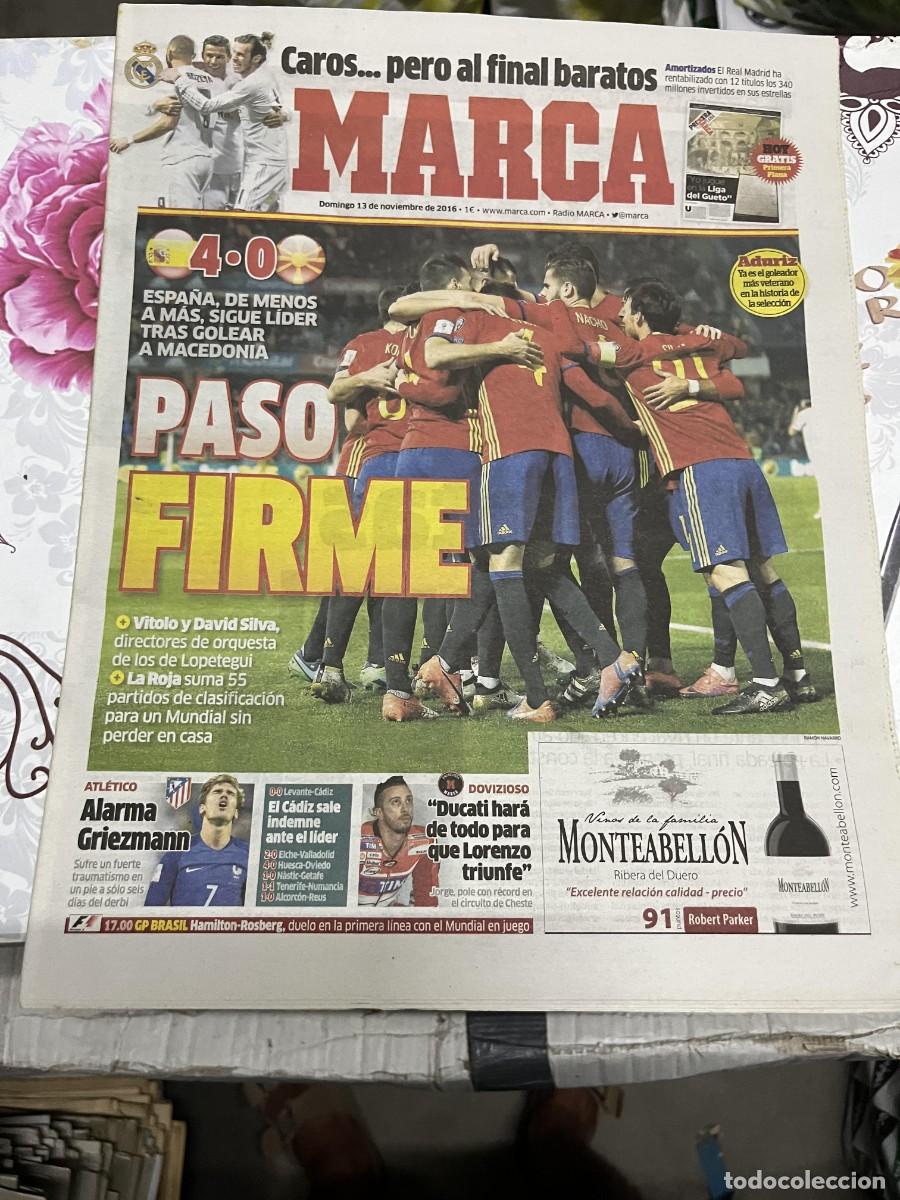 Coleccionismo deportivo: MARCA (13-11-2016) ESPA&Ntilde;A SELECCION ESPA&Ntilde;OLA 4-0 MACEDONIA ADURIZ GRIEZMANN DUCATI DOVIZIOSO