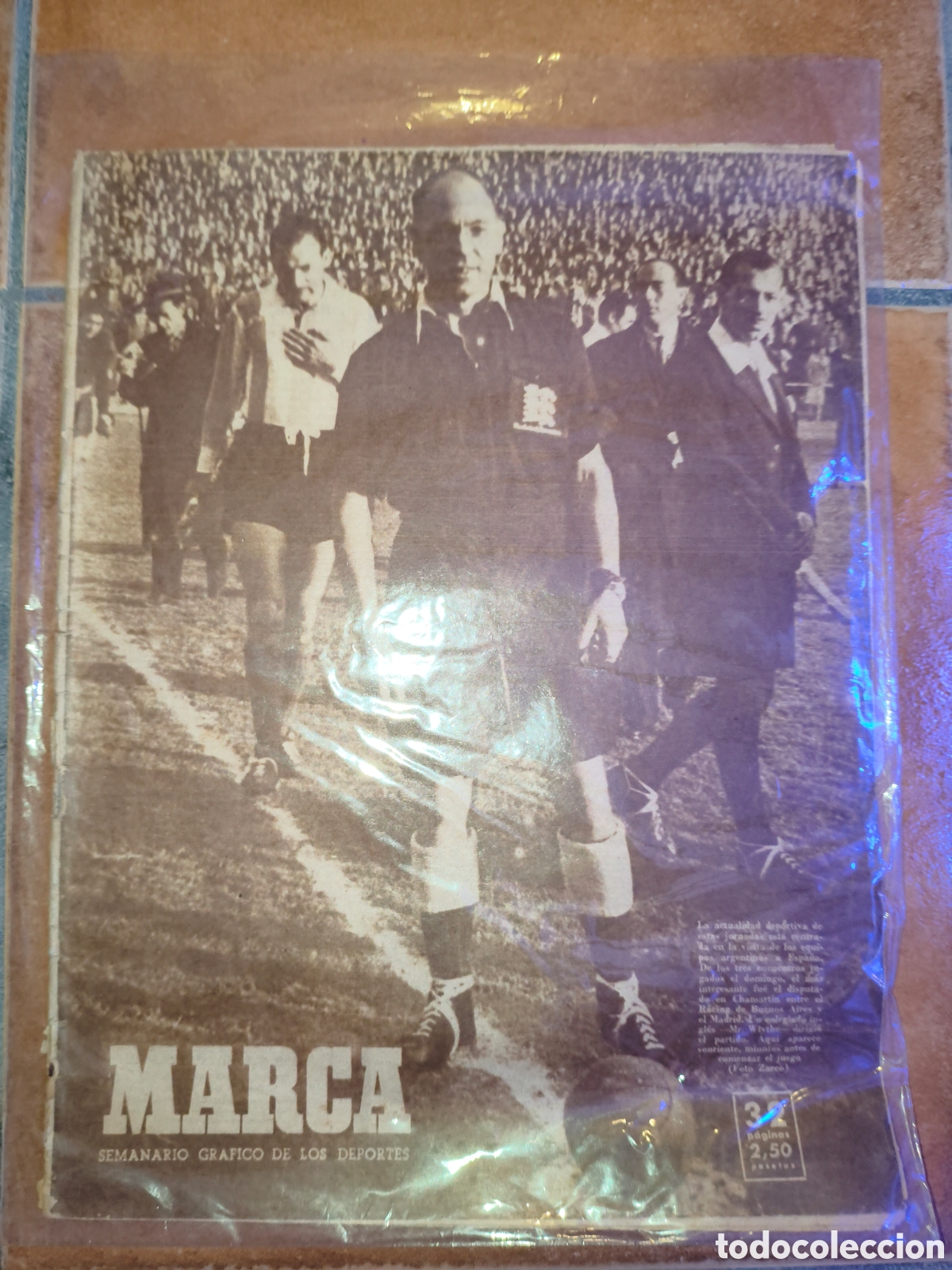 Coleccionismo deportivo: Antigua revista de futbol Marca