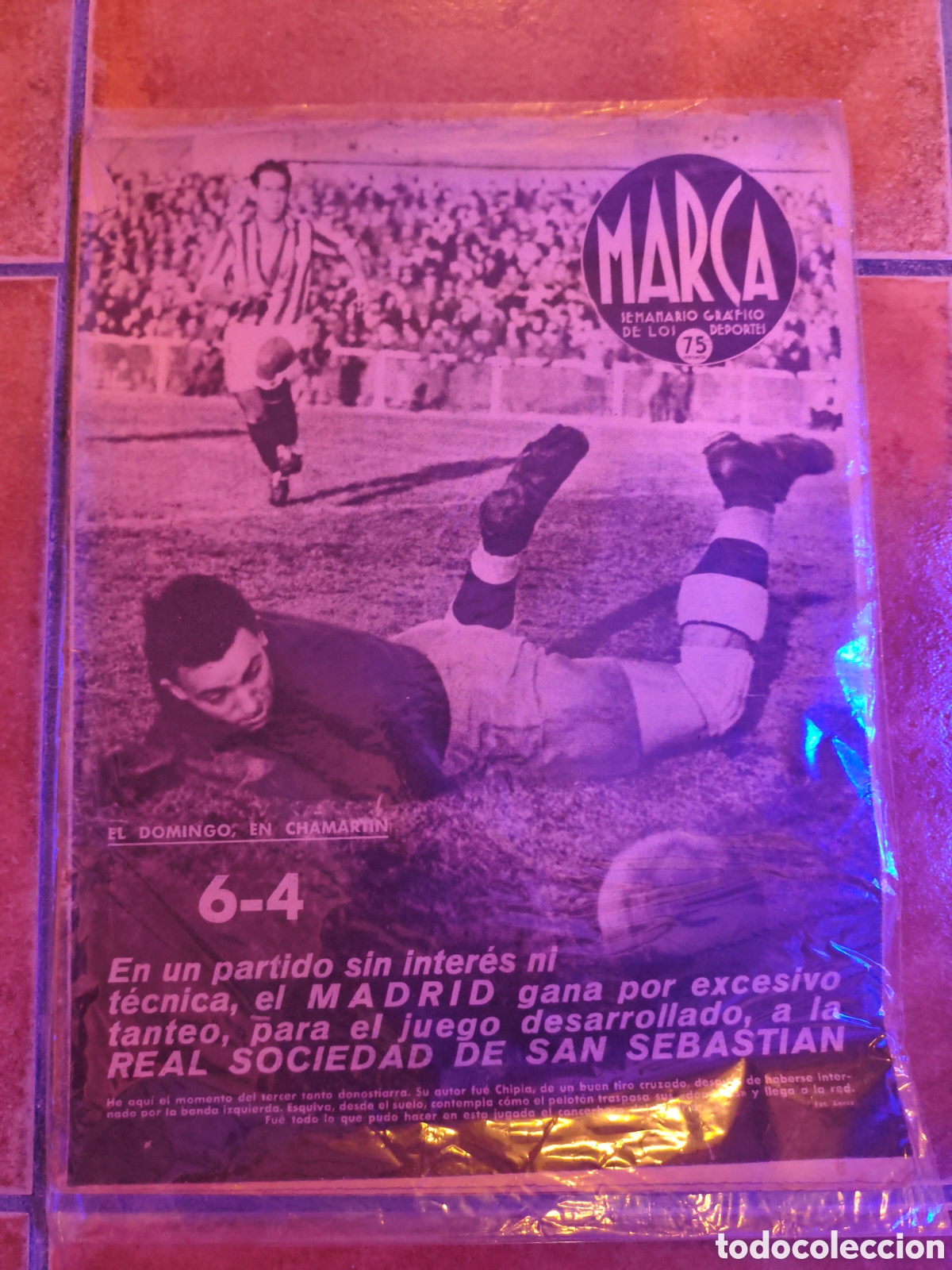 Coleccionismo deportivo: Antigua revista de futbol Marca