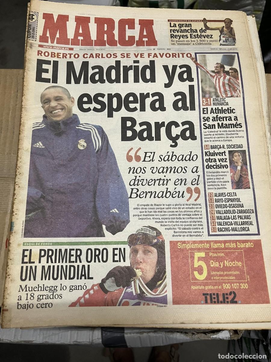 Coleccionismo deportivo: MARCA (26-2-2001) ROBERTO CARLOS ATHLETIC BILBAO 3-1 NUMANCIA BARCELONA 3-0 R.SOCIEDAD JORNADA LIGA