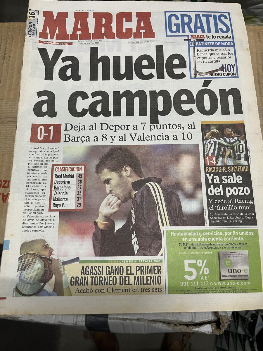 Coleccionismo deportivo: MARCA (29-1-2001) VALENCIA 0-1 R.MADRID RACING 1-4 R.SOCIEDAD AGASSI OPEN AUSTRALIA PEDRO CARRASCO