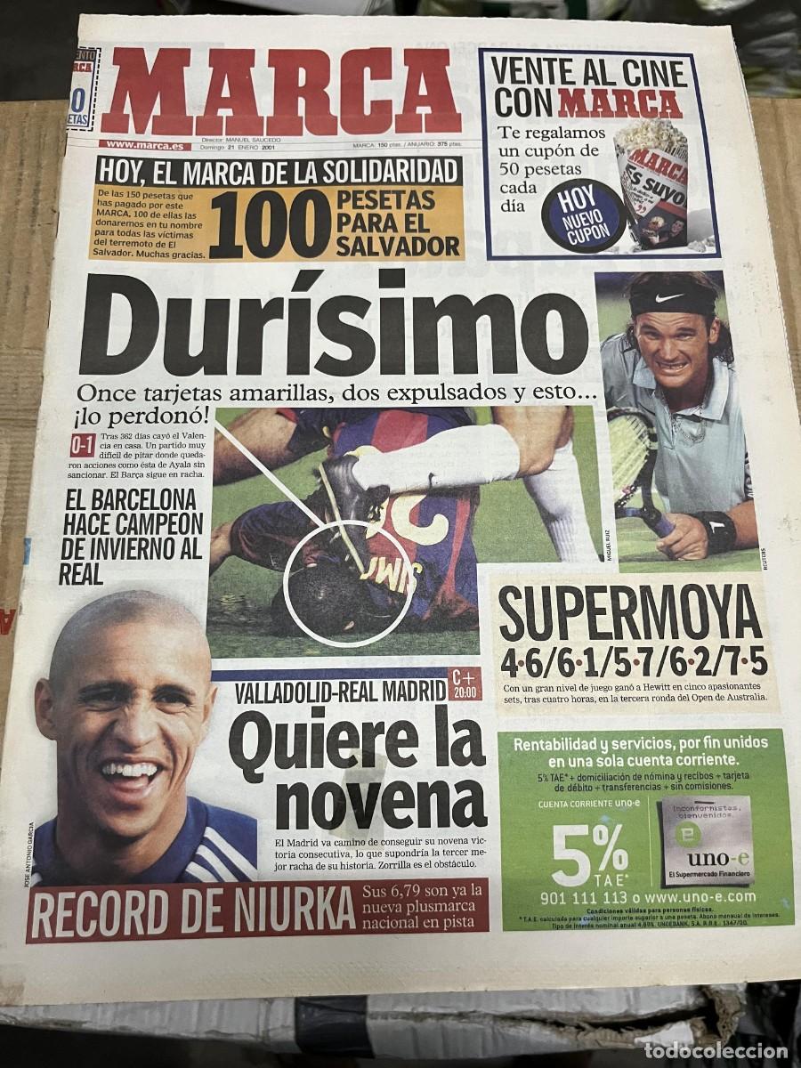 Coleccionismo deportivo: MARCA (21-1-2001) VALENCIA 0-1 BARCELONA AIMAR CARLOS MOYA HOY VALLADOLID REAL MADRID JORNADA LIGA