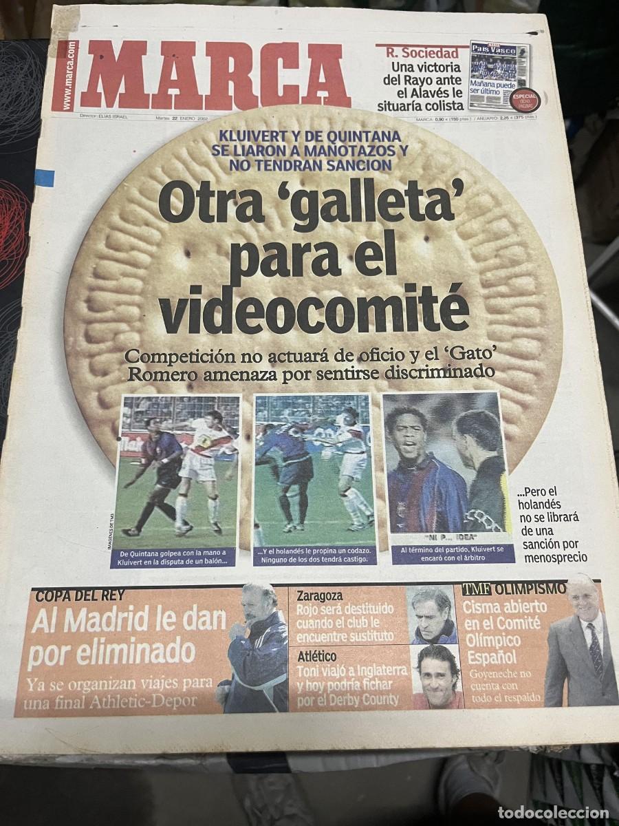 Coleccionismo deportivo: MARCA (22-1-2002) KLUIVERT DE QUINTANA RAYO BARCELONA GOYENECHE OLIMPISMO TONI DERBY COUNTY