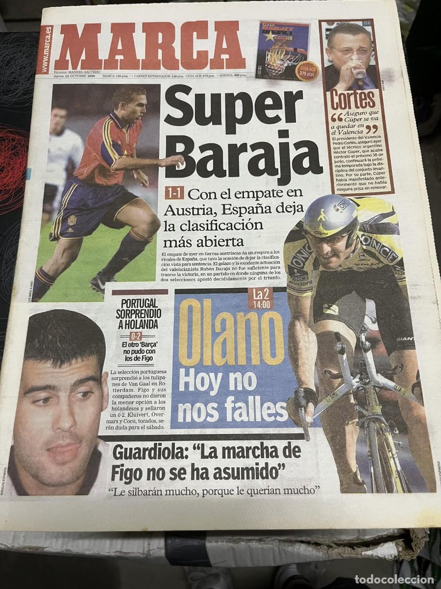 Coleccionismo deportivo: MARCA (12-10-2000) AUSTRIA 1-1 ESPA&Ntilde;A SELECCION ESPA&Ntilde;OLA BARAJA CORTES OLANO PEP GUARDIOLA