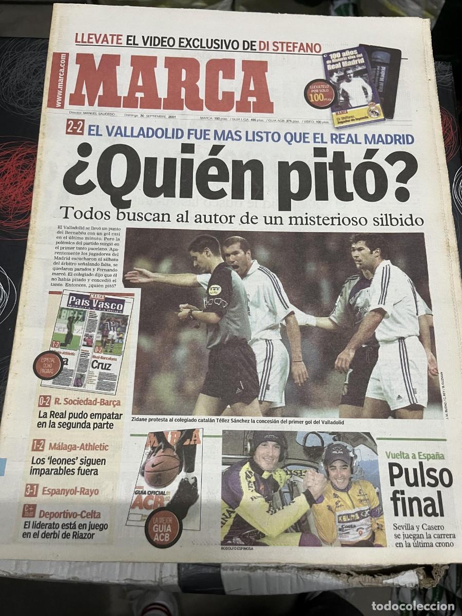 Coleccionismo deportivo: MARCA (30-9-2001) R.MADRID 2-2 VALLADOLID ESPANYOL 3-1 RAYO REAL SOCIEDAD 0-2 BARCELONA JORNADA LIGA