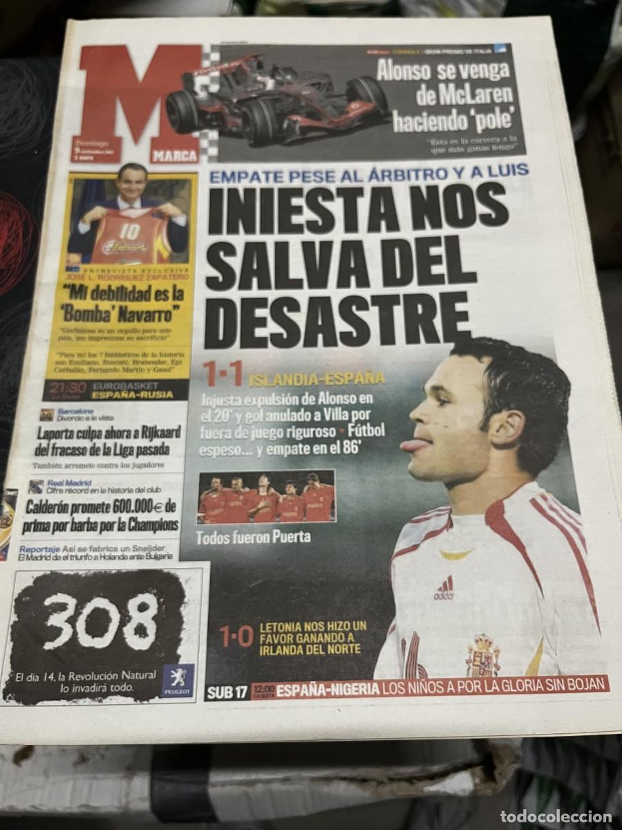 Coleccionismo deportivo: MARCA (9-9-2007) INIESTA FERNANDO ALONSO ISLANDIA 1-1 ESPA&Ntilde;A SELECCION SNEIJDER FERNANDO ALONSO