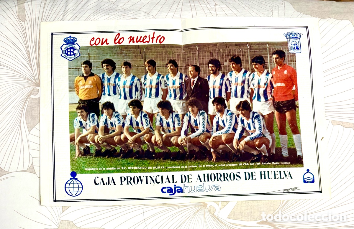 Coleccionismo deportivo: POSTER Don Bal&oacute;n 1983 1984 Recreativo de Huelva / Santillana (Real Madrid)