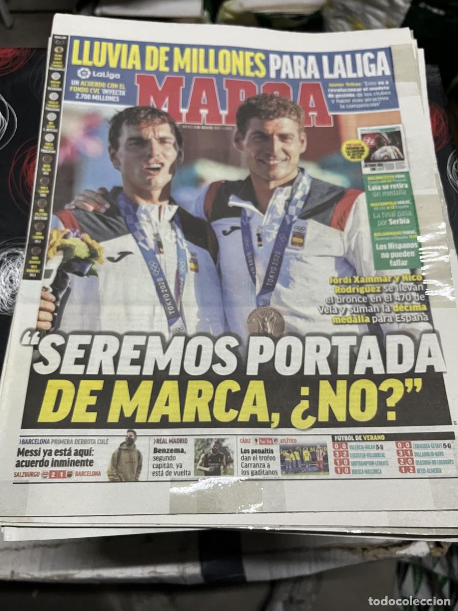Coleccionismo deportivo: MARCA (5-8-2021) MEDALLA JORDI XAMMAR NICO RODRIGUEZ VELA MESSI SALZBURGO 2-1 BARCELONA