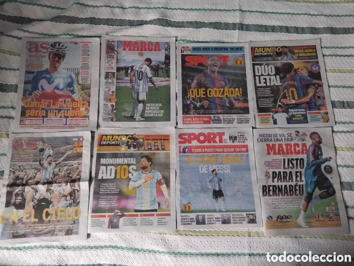 Coleccionismo deportivo: Lote de colecci&oacute;n de peri&oacute;dicos de Messi