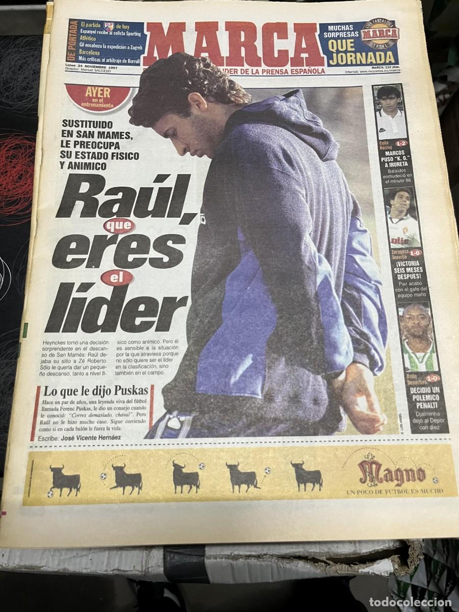 Coleccionismo deportivo: MARCA (24-11-1997) RAUL GONZALEZ CELTA 1-2 RACING SANTANDER ZARAGOZA 1-0 TENERIFE MORIENTES ANTIC