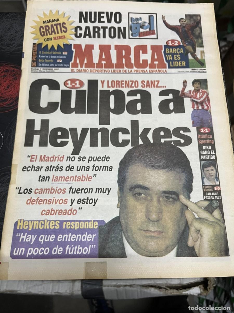 Coleccionismo deportivo: MARCA (7-12-1997) CARLOS SAINZ OVIEDO 1-1 REAL MADRID ATLETICO 2-1 SPORTING GIJON KIKO ALBERTO TOMBA