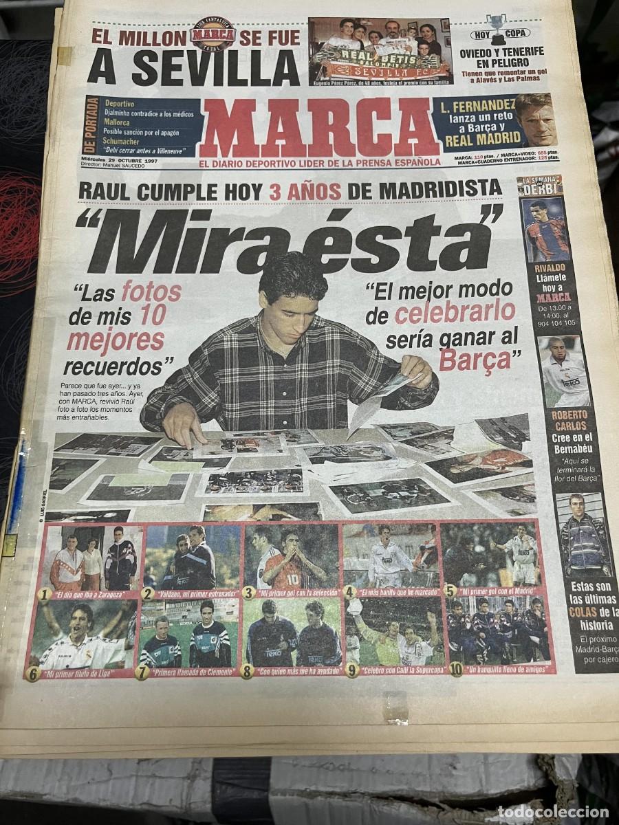 Coleccionismo deportivo: MARCA (29-10-1997) RAUL GONZALEZ RIVALDO ROBERTO CARLOS ZUBERO