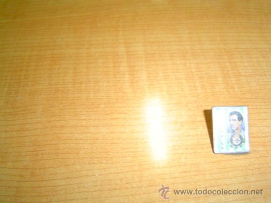 Coleccionismo deportivo: PIN C. D . LA CORU&Ntilde;A VORO - Foto 1