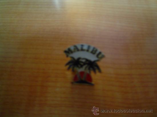 Coleccionismo deportivo: PIN MALIBU - Foto 1
