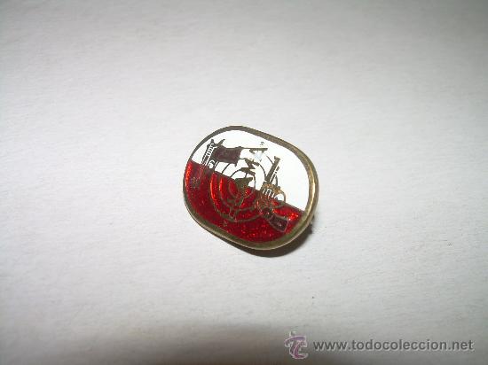 Coleccionismo deportivo: ANTIGUA INSIGNIA.........LLAMA - Foto 1