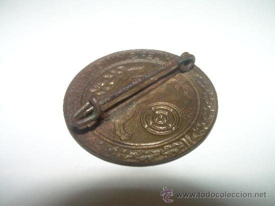 Coleccionismo deportivo: ANTIGUA INSIGNIA...TIRO - Foto 2