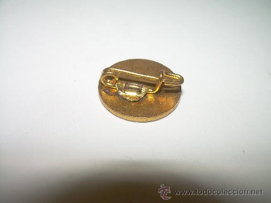 Coleccionismo deportivo: ANTIGUA INSIGNIA ESMALTADA. - Foto 3