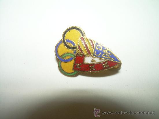 Coleccionismo deportivo: ANTIGUA INSIGNIA ESMALTADA. - Foto 1