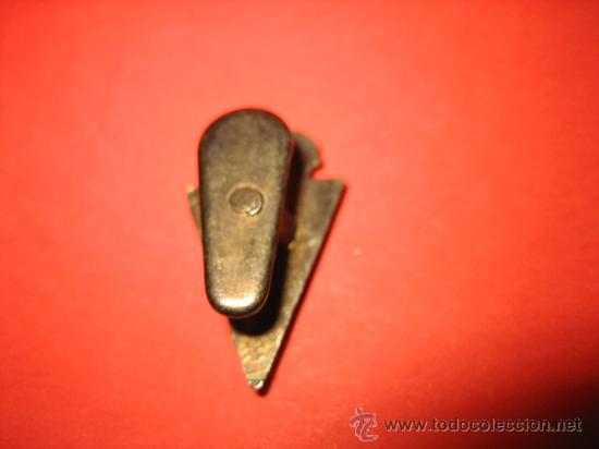 Coleccionismo deportivo: ANTIGUO PIN DEL SPORTING - Foto 2