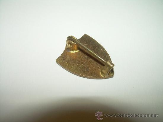 Coleccionismo deportivo: ANTIGUA INSIGNIA. - Foto 2