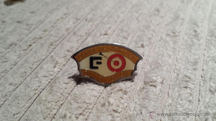 Coleccionismo deportivo: PIN DE CENTO DE FORMACION CALCIA - Foto 1