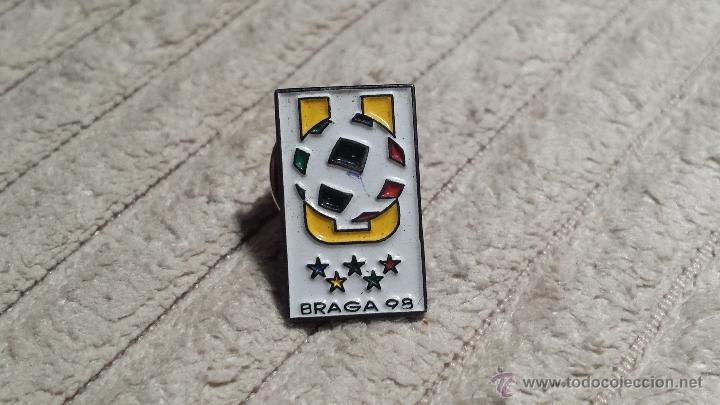 Coleccionismo deportivo: PIN DE BRAGA 98 - Foto 1