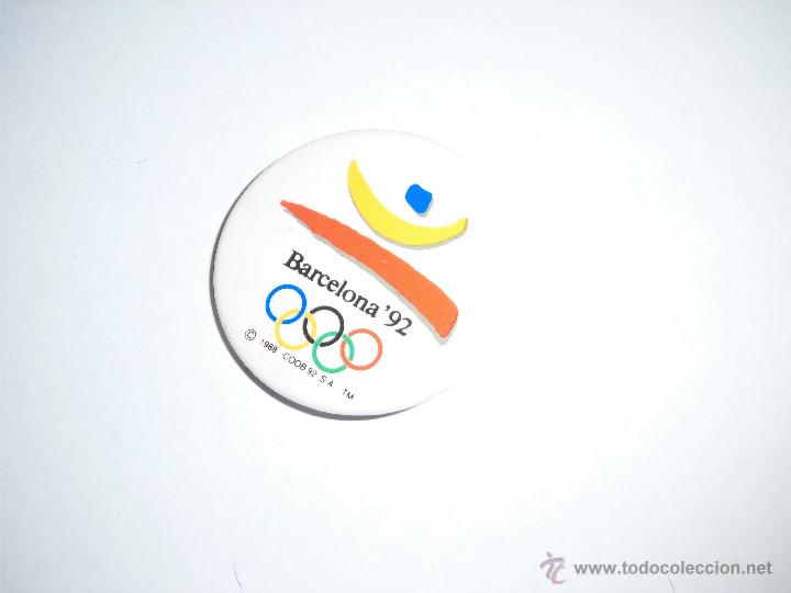 Coleccionismo deportivo: CHAPA DE AHUJA BARCELONA 92 - Foto 1