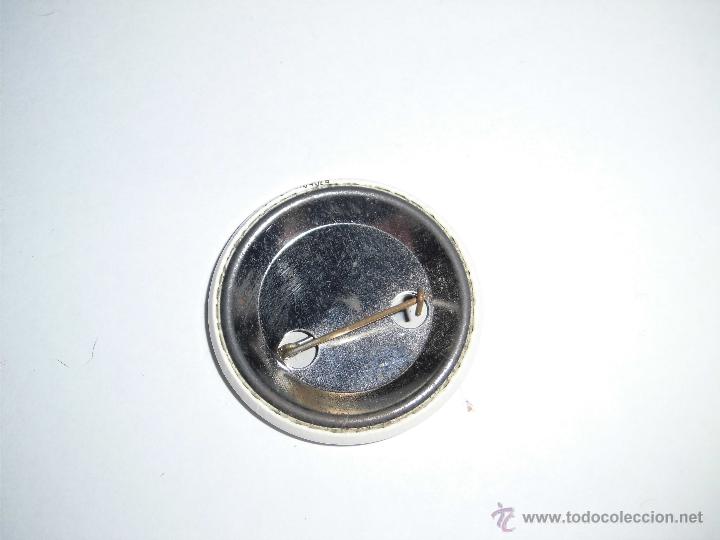 Coleccionismo deportivo: CHAPA DE AHUJA BARCELONA 92 - Foto 2