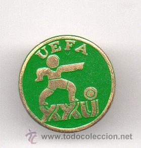 Coleccionismo deportivo: (A262) INSIGNIA SOLAPERA UEFA XXV - Foto 1