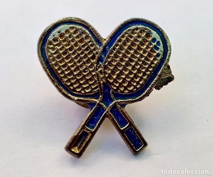 Coleccionismo deportivo: PIN RAQUETAS DE TENIS - Foto 1