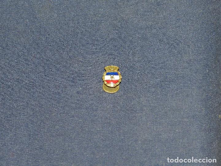 Coleccionismo deportivo: INSIGNIA DE DEPORTES  - AFRE - Foto 1