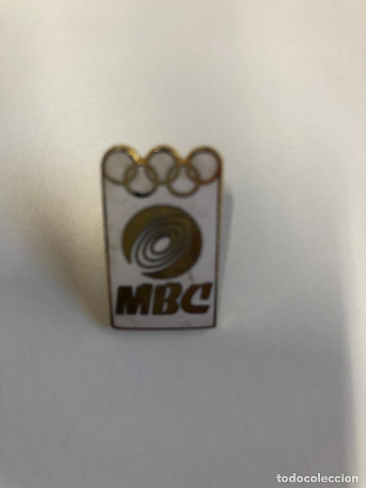 Coleccionismo deportivo: Pin insignia Barcelona 92 - Foto 1