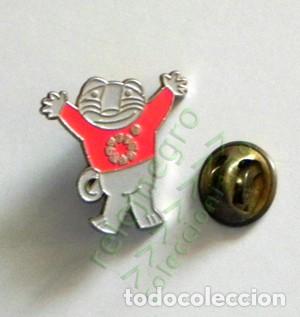 Pin de la mascota del campeonato mundial de esquí Sierra Nevada 1996 Cecilio Fuego Hombre 