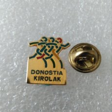 Coleccionismo deportivo: PINS DONOSTIA KIROLAK. Lote 177633755