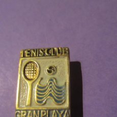 Coleccionismo deportivo: PIN DE OJAL . TENIS CLUB GRAN PLAYA.. Lote 189158952