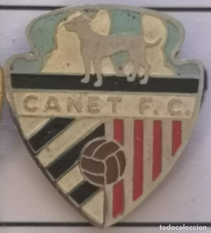 Sammelleidenschaft Sport: PIN FUTBOL - BARCELONA - CANET - CANET FC