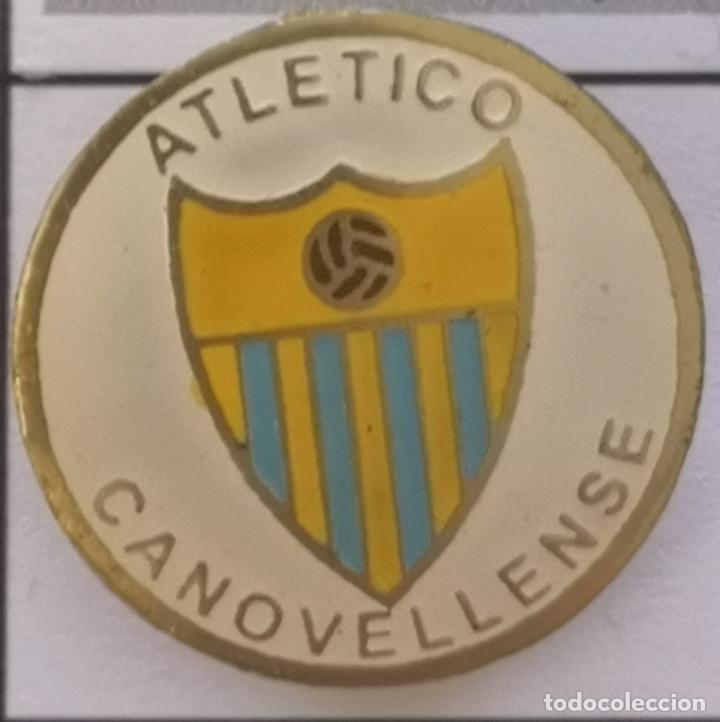 Sammelleidenschaft Sport: PIN FUTBOL - BARCELONA - CANOVELLES - ATLETICO CANOVELLENSE - Solapa