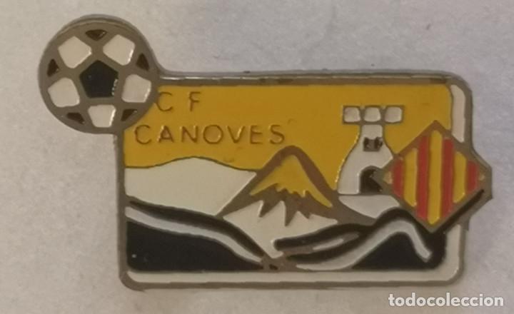 Sports collectibles: PIN FUTBOL - BARCELONA - C&Agrave;NOVES I SAMAL&Uacute;S - CF CANOVES - Aguja