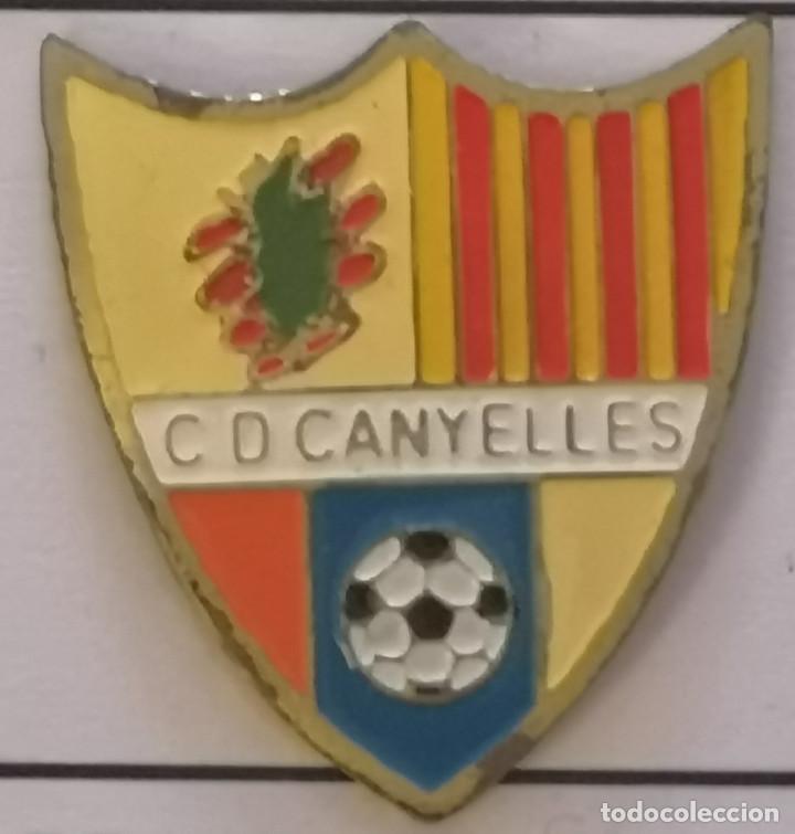 Sports collectibles: PIN FUTBOL - BARCELONA - CANYELLES - CD CANYELLES