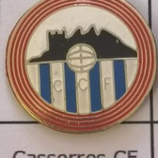 Coleccionismo deportivo: PIN FUTBOL - BARCELONA - CASSERRES - CASSERRES CF