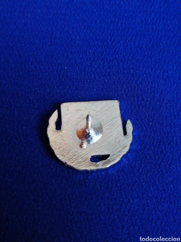 Coleccionismo deportivo: AJEDREZ PIN PLATEADO - Foto 2