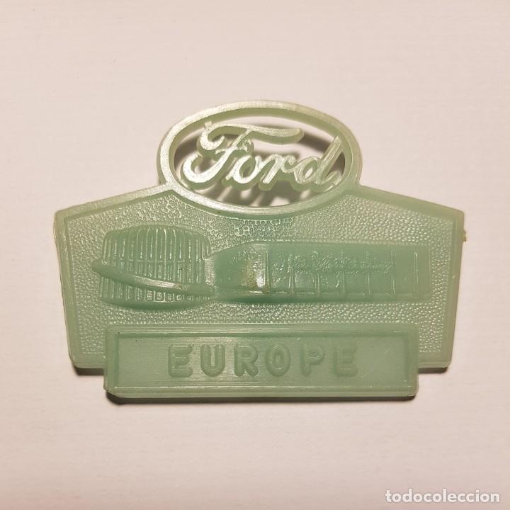 Coleccionismo deportivo: FORD EMBLEMA EMPLEADO - Foto 1