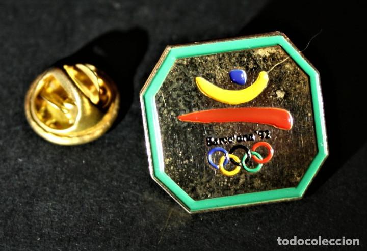 Coleccionismo deportivo: PIN - LOGO BARCELONA 92 - Foto 1