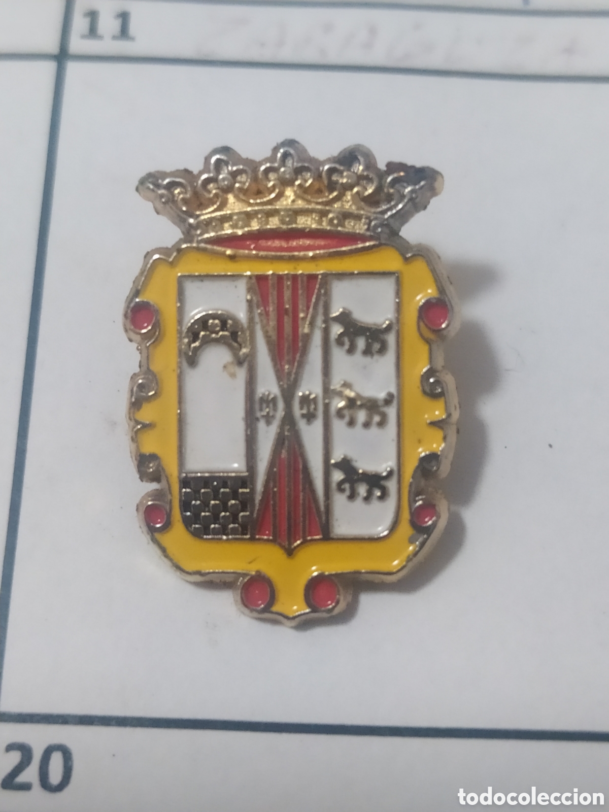 Sammelleidenschaft Sport: INSIGNIAS HER&Aacute;LDICOS FIGUERUELAS. ZARAGOZA