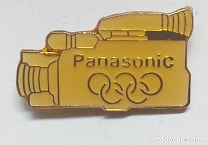 Coleccionismo deportivo: PIN OLIMPICO ANILLAS /CAMARA PANASONIC