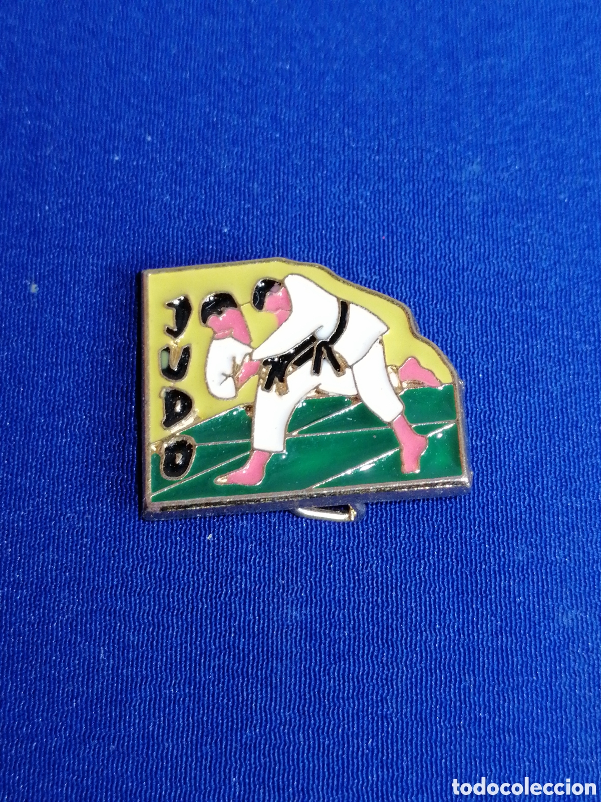 Coleccionismo deportivo: JUDO INSIGNIA DE ALFILER - Foto 1