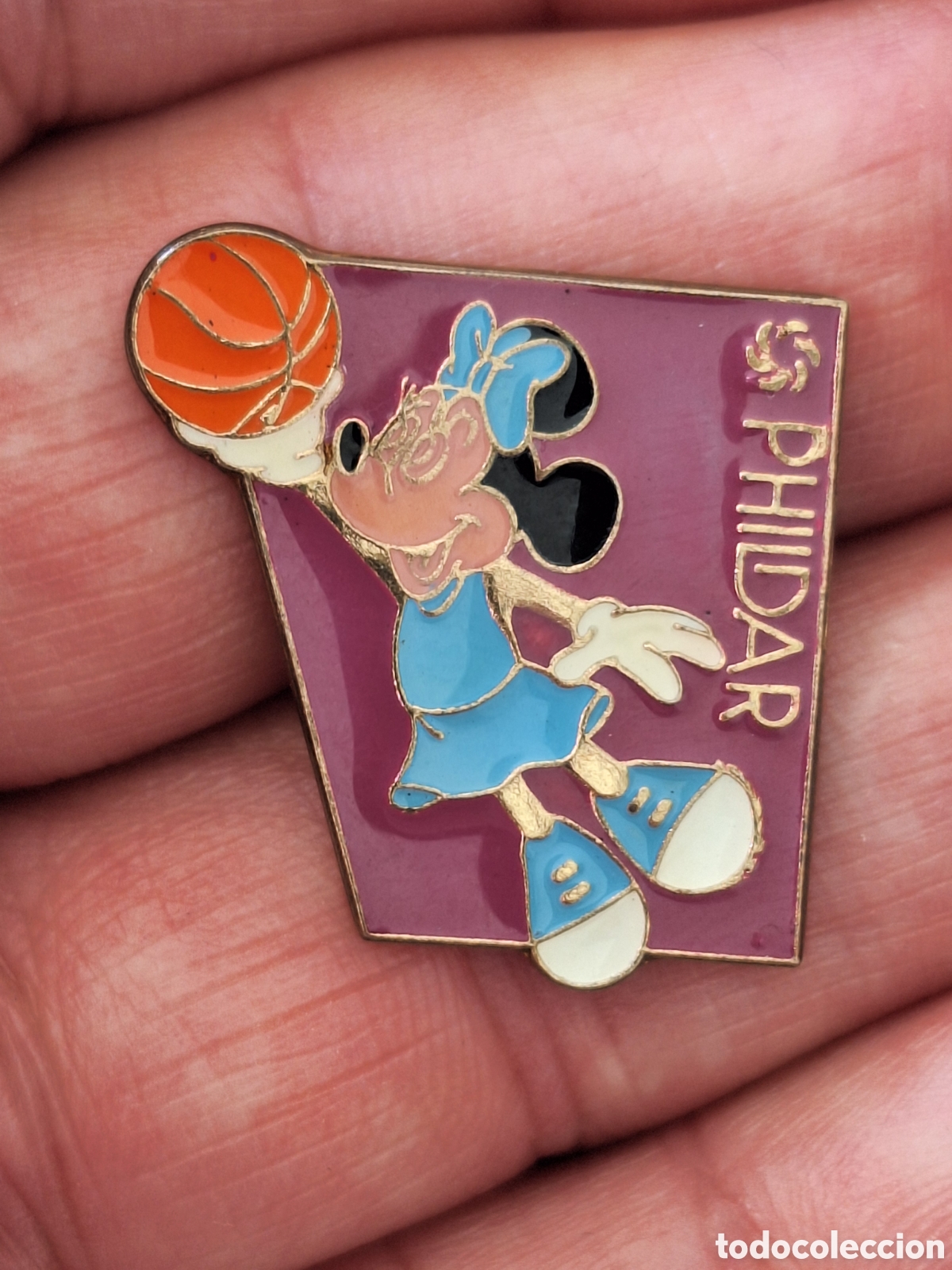 Sammelleidenschaft Sport: Pin Disney Baloncesto