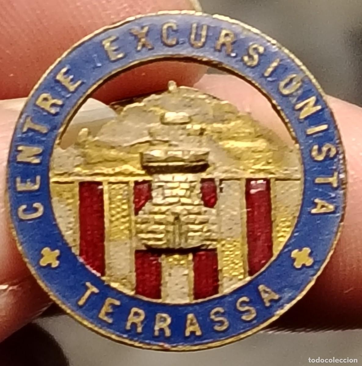 Coleccionismo deportivo: Insignia centre Excursionista de Tarrassa - Foto 1