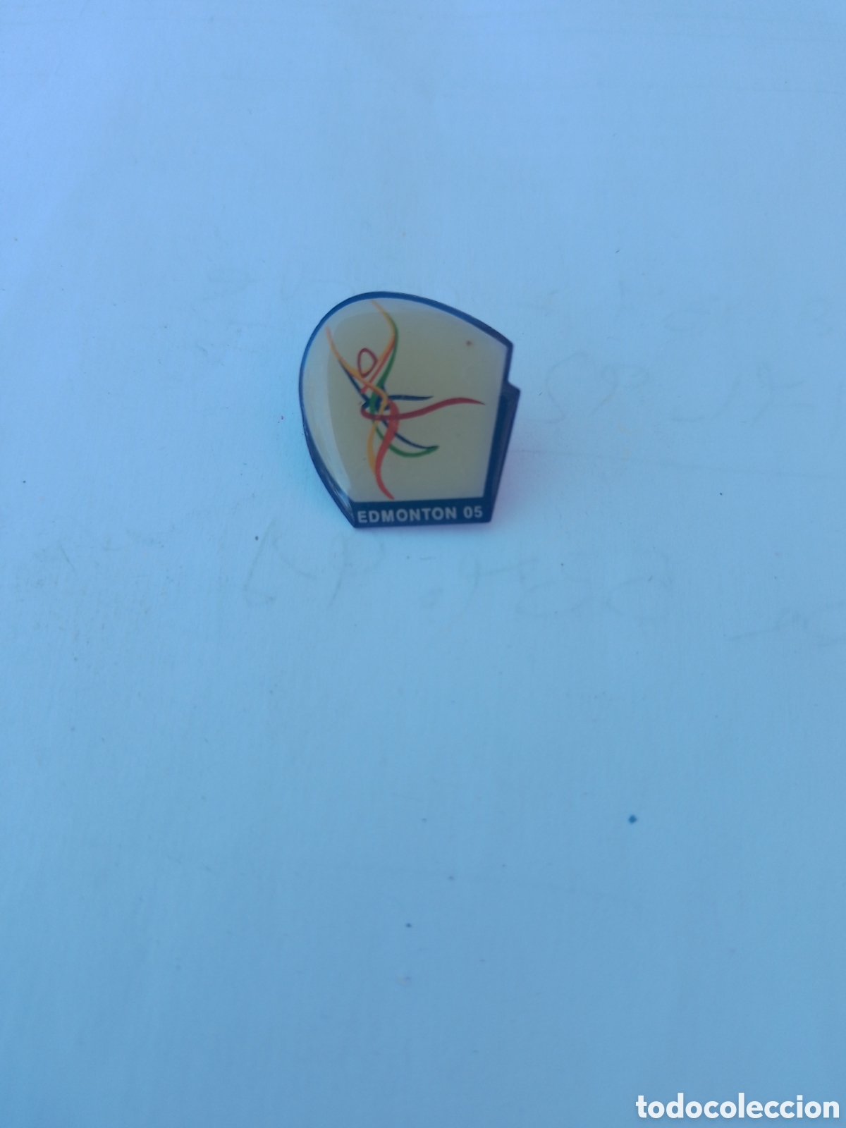 Coleccionismo deportivo: Pin patinaje art&iacute;stico - Foto 1